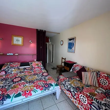 Studio Vue Mer Avec Piscine * Le Lavandou