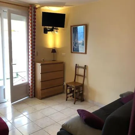 Studio Vue Mer Avec Piscine Apartment
